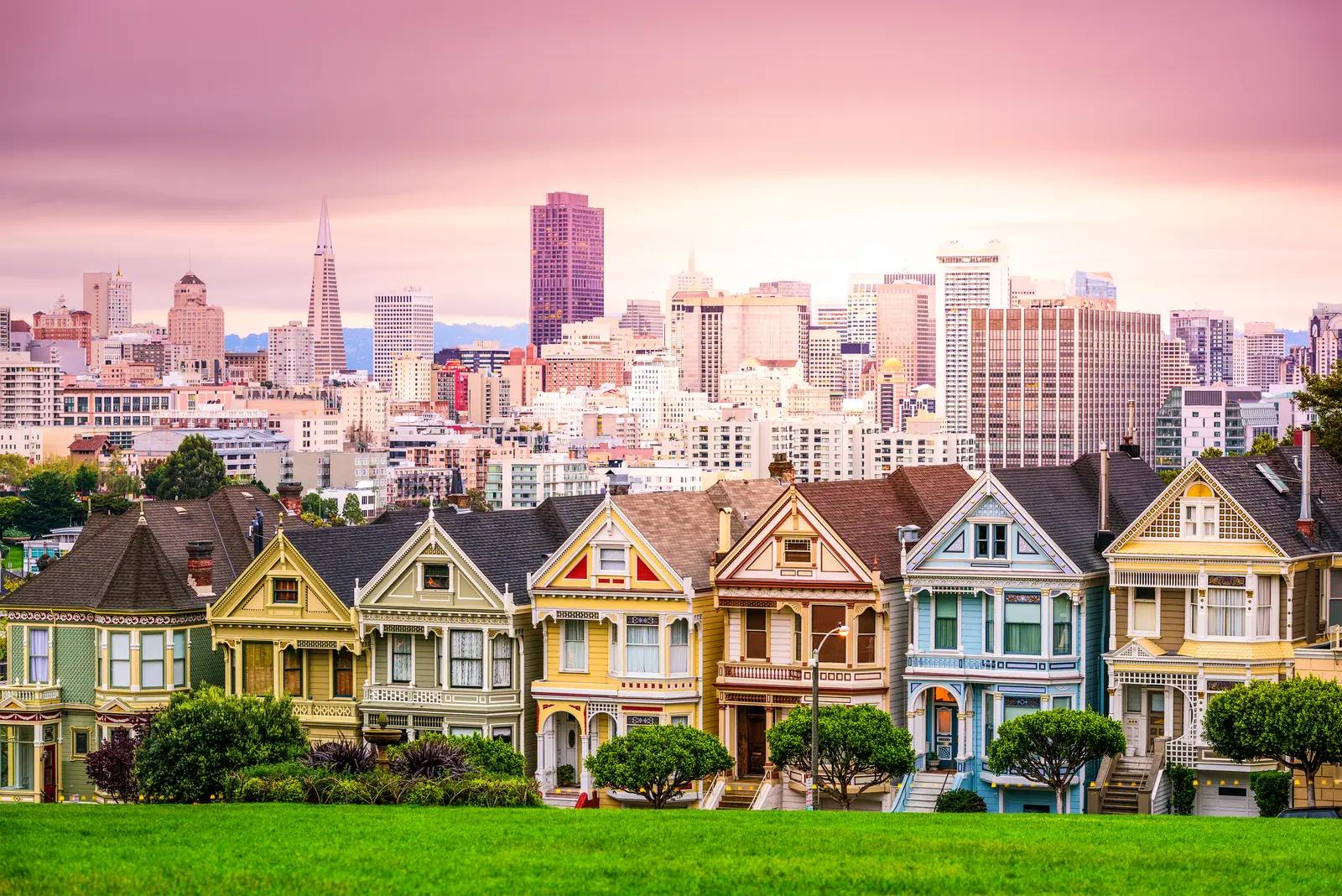 San Francisco, CA Painted Ladies Skyline