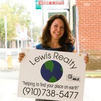 Natalie Lewis, Crs, Gri profile picture